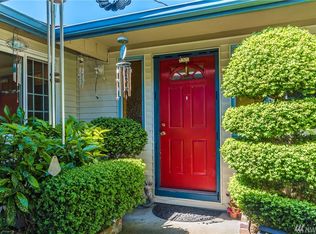 687 SW 3rd Ave, Oak Harbor, WA 98277