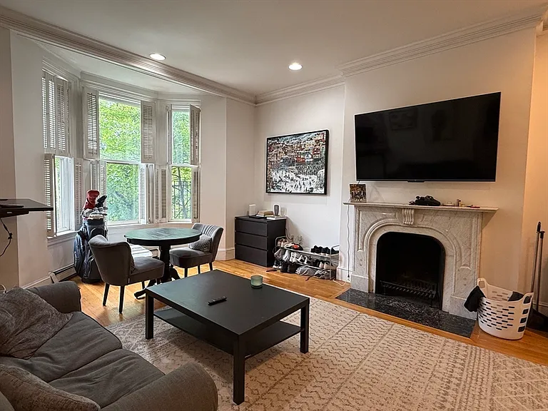 449 Beacon St #6 — Photo 5