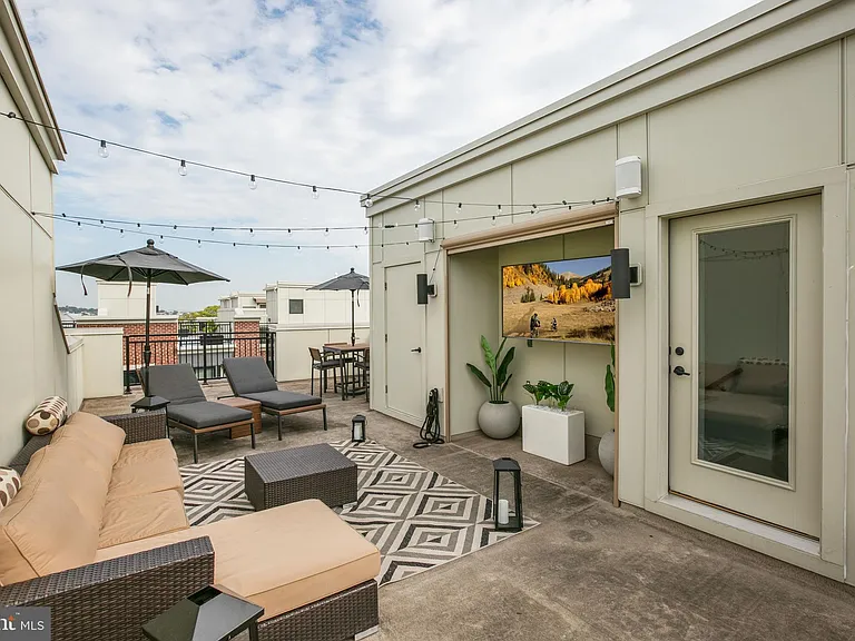 1527 Cuba St — Photo 29