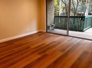 576 N Bellflower Blvd UNIT 120, Long Beach, CA 90814