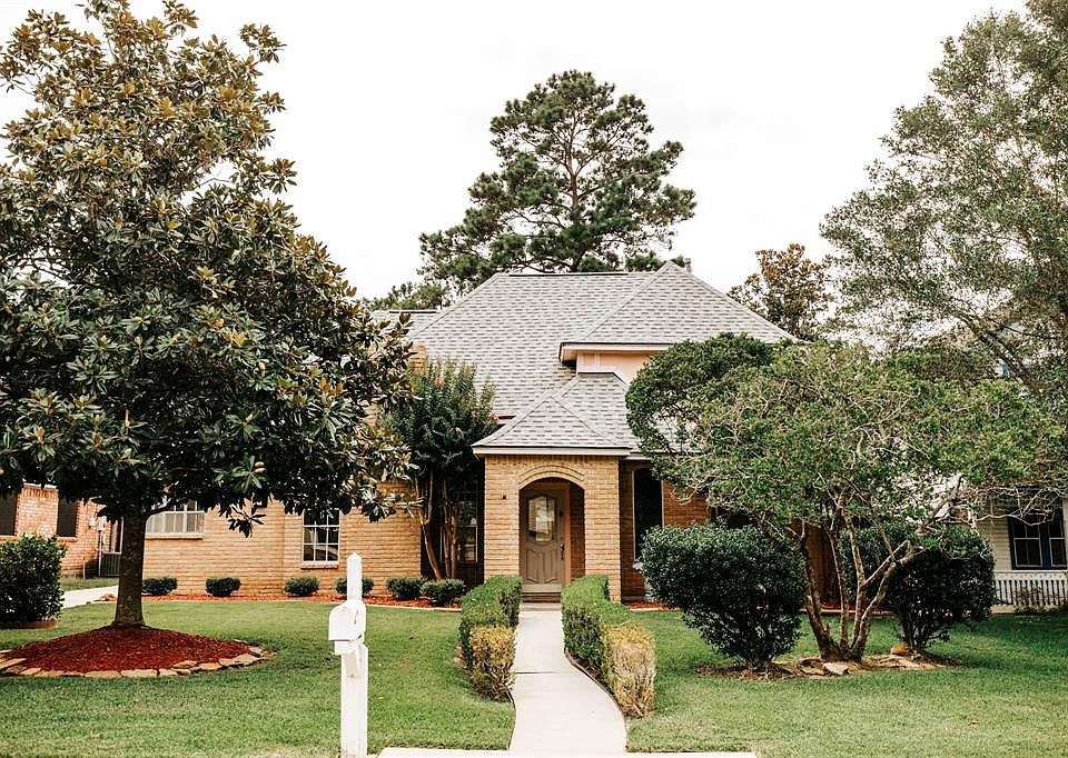 1st image of 22903 Black Willow Dr