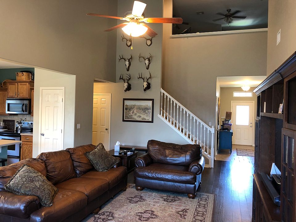 1st image of 108 Holly Oak Ct