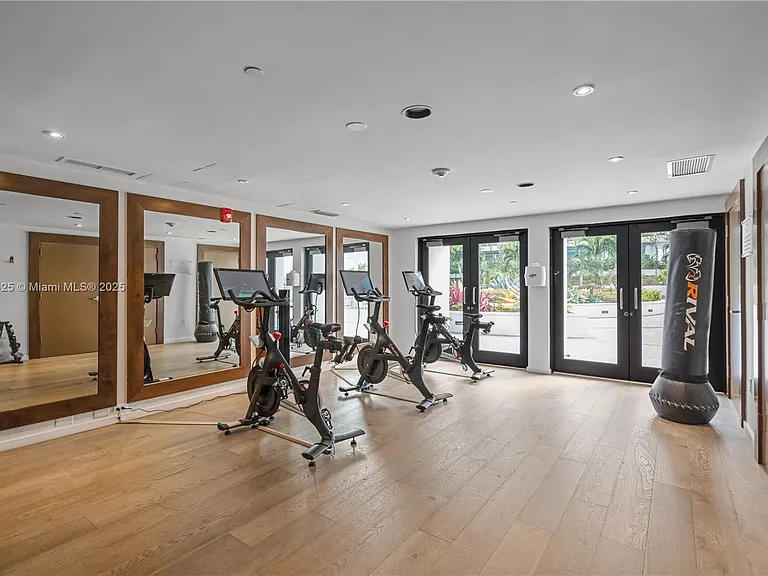 1300 West Ave #2700 — Photo 33