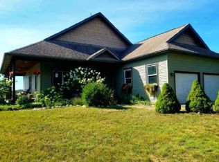 3066 Windy Ln, Boyne City, MI 49712