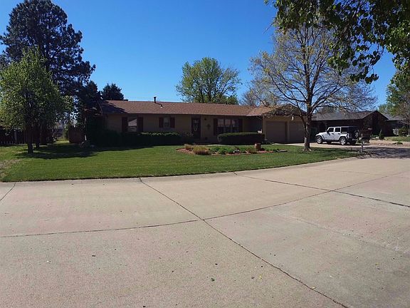 2nd image of 810 Mike Dr