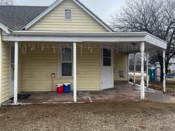 237 E 7th St, Alma, KS 66401