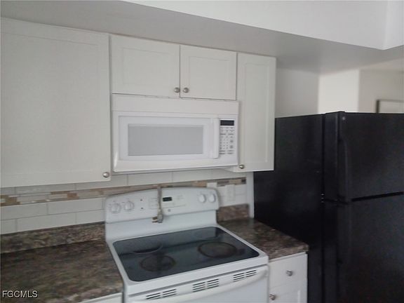 3rd image of 3331 SE 15th Pl #4