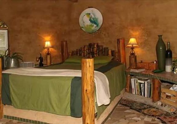 Master Bedroom 20ft Circle