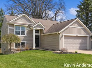 8432 Tucker Ct, Jenison, MI 49428