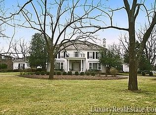 8305 Persimmon Tree Rd, Bethesda, MD 20817