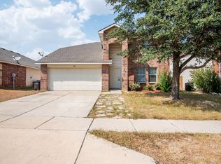 828 Rio Bravo Dr, Haslet, TX 76052