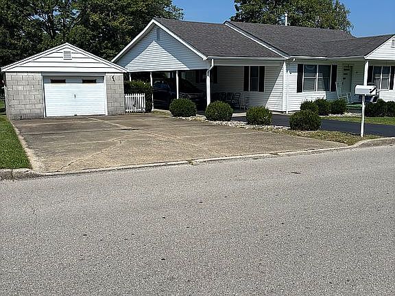 3rd image of 119 Bratcher Ln