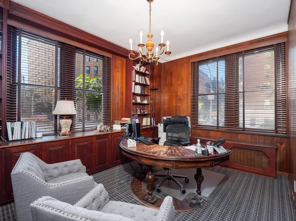 1160 Park Avenue image 1 of 7