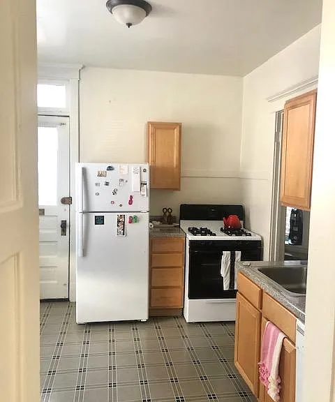 2815 N Mildred Ave #2 — Photo 6