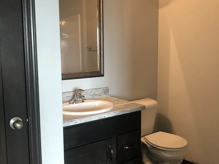 2411 S Ronsiek Ave — Photo 7