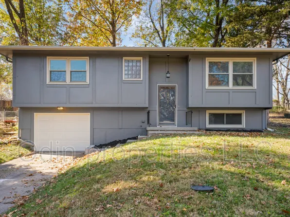 727 Acorn St, Eudora, KS 66025