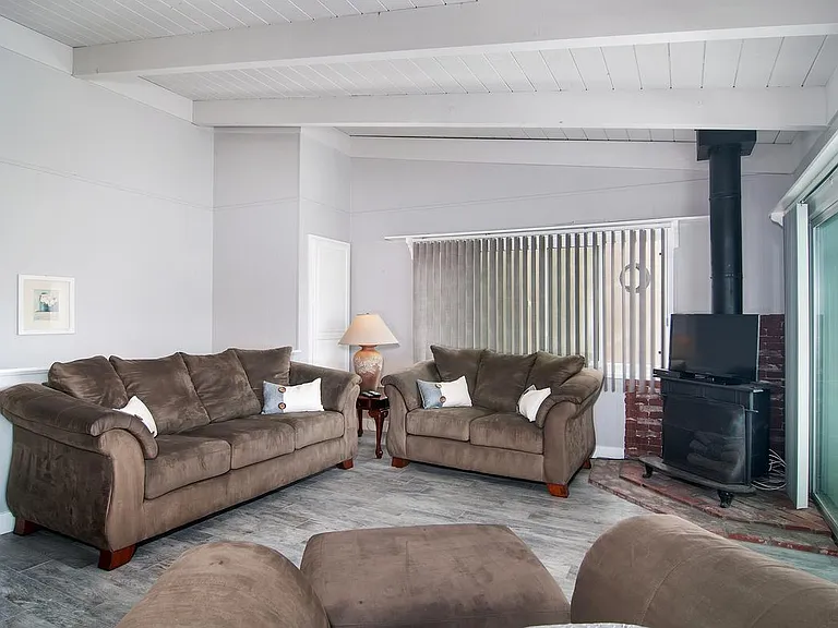 735 Balboa Ct — Photo 3