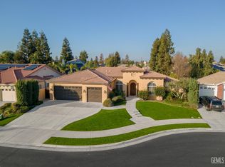 9908 Skiles Dr, Bakersfield, CA 93311