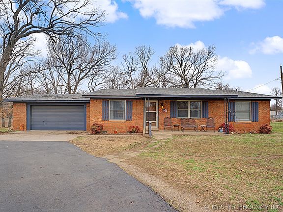 3rd image of 369481 E Keystone Keys Rd