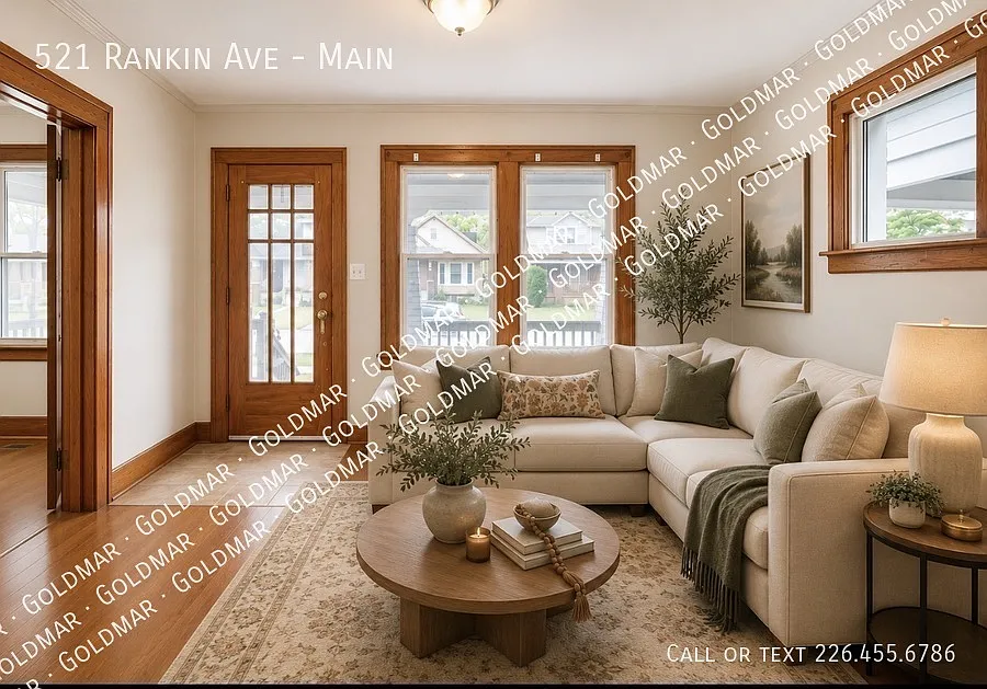 Spacious Two-Floor Main Unit Near the University! — Photo 4