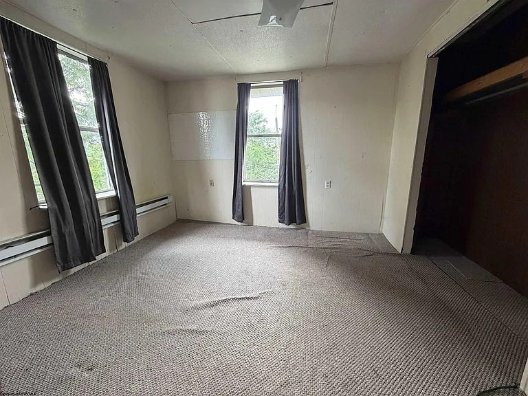 662 Spruce St — Photo 3
