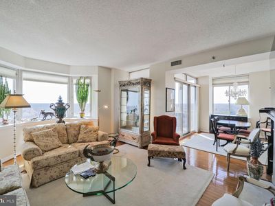 5809 Nicholson Ln PH 1501, North Bethesda, MD, 20852