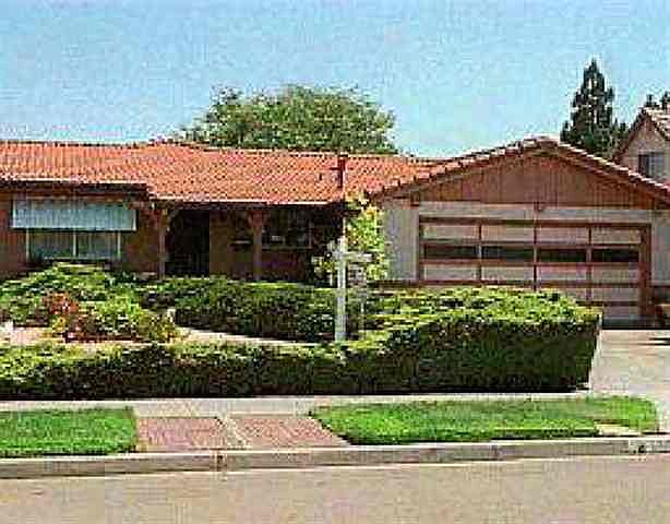 1st image of 4622 N Canyon Ct