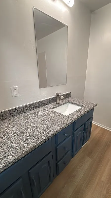 3 bed, 1.5 bath, 1109 sqft, $950 — Photo 3