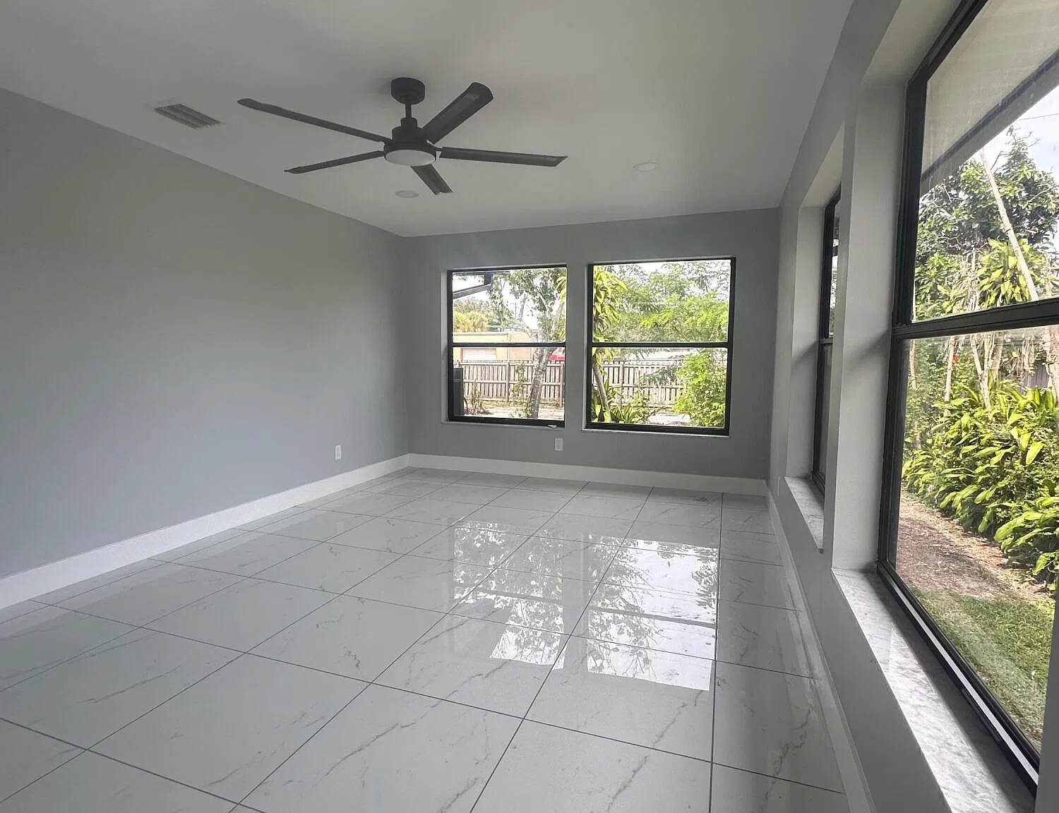 2 bed, 1.0 bath, 1200 sqft, $2,400 — Photo 3