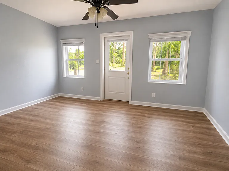 307 SE Avenue B #B — Photo 4