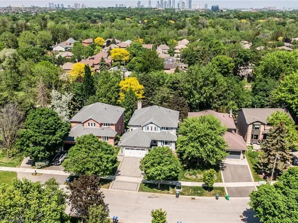 4107 Wheelwright Cres, Mississauga, ON L5L 2X3