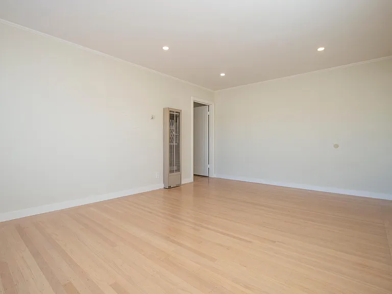 217 Paramount Dr #3 — Photo 4