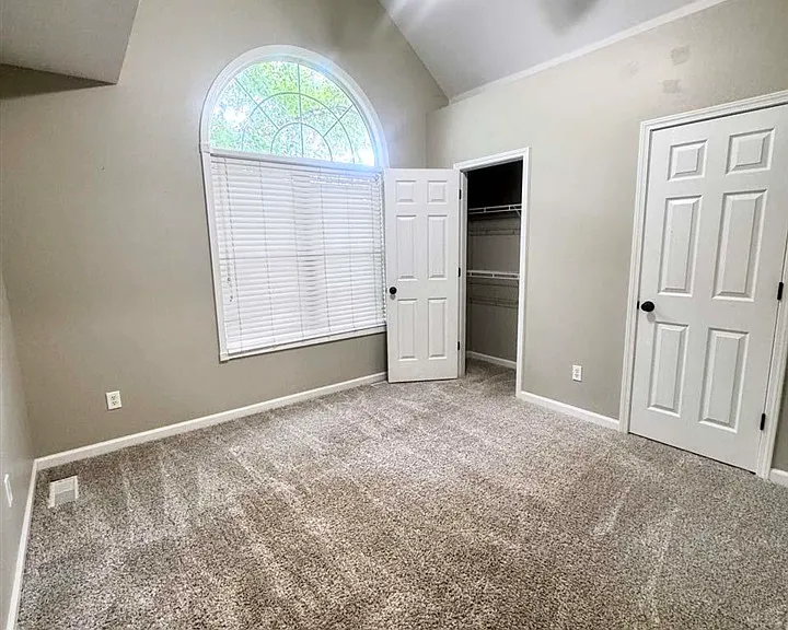 603 Aberdeene Ct — Photo 6