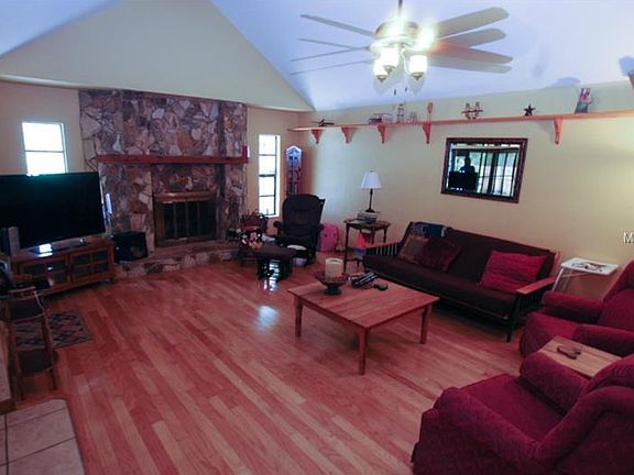 5th image of 22335 Southshore Dr