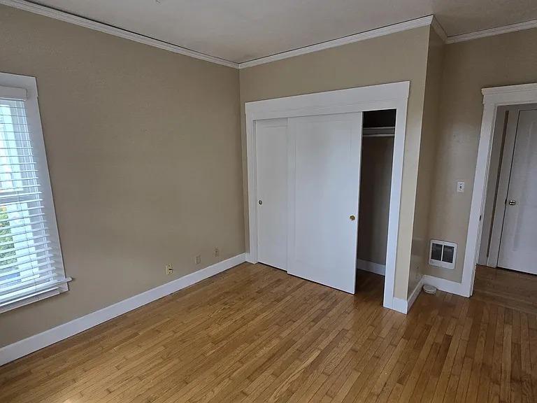 2 bed, 1.0 bath, 800 sqft, $2,450 — Photo 13