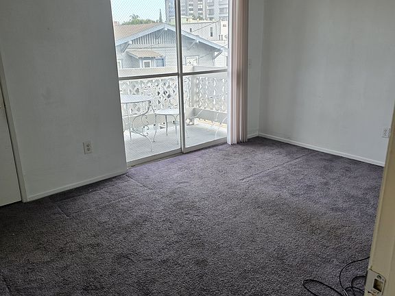 masterbedroomwith a second balcony