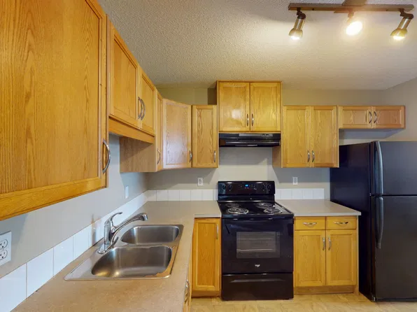 501 Saddlecrest Blvd NE, Calgary, AB T3J 0G2
