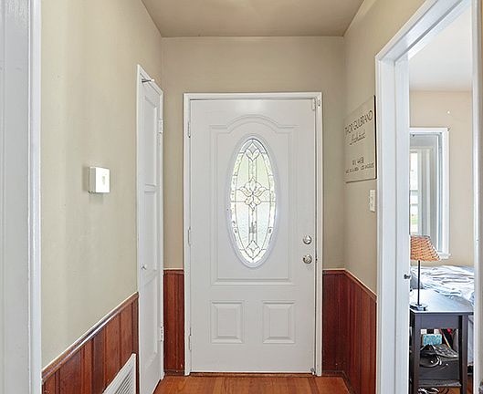 5th image of 8021 Genesta Ave