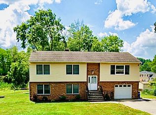 14 Troy Rd, Whippany, NJ 07981