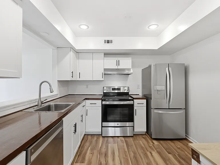 118 Woodlake Dr #118 — Photo 13