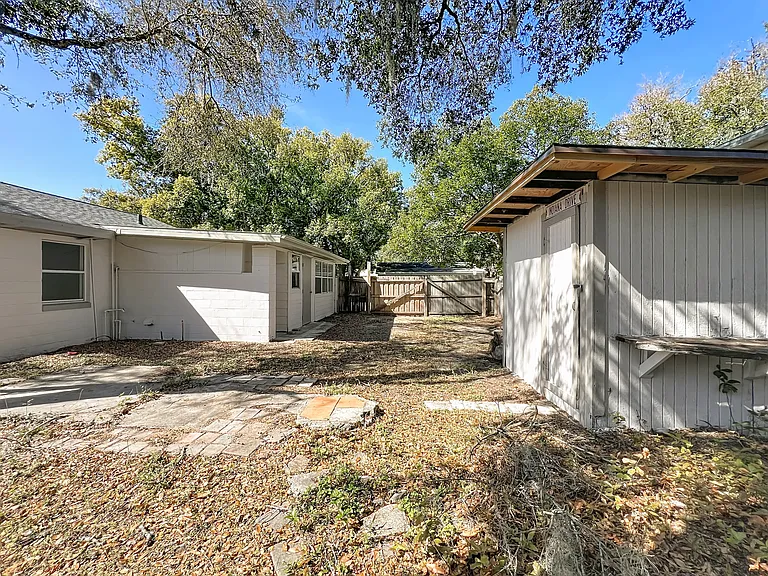 301 E Atwater Ave — Photo 18