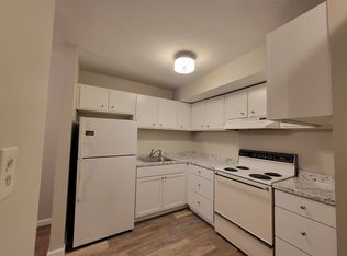 1450 Wood Dr #15, Farmington, NY 14425