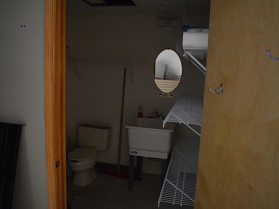 3rd image of 11 43rd St Ste 5