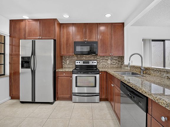 5th image of 9264 Vista Del Lago APT 24A