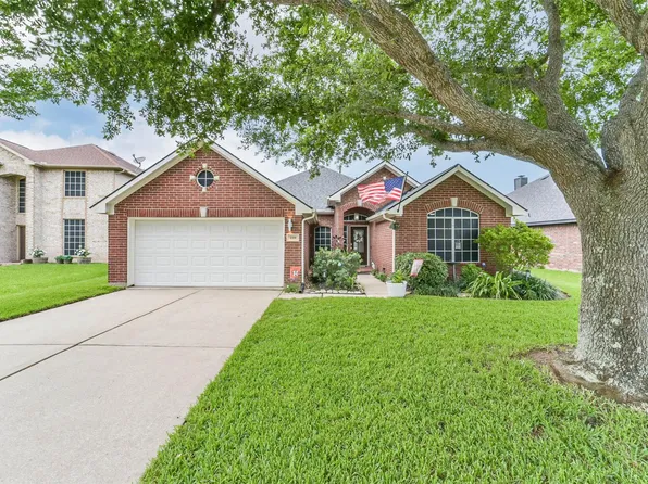 210 Jamie Ct, La Porte, TX 77571
