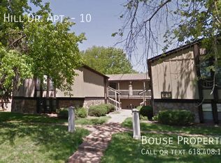 35 Oak Hill Dr APT 10, Belleville, IL 62223