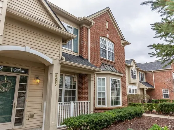 665 Abbington Ct, Howell, MI 48843