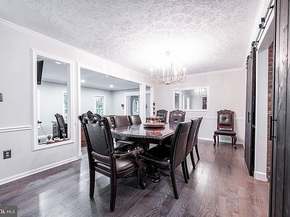 4th image of 10224 Grovewood Way