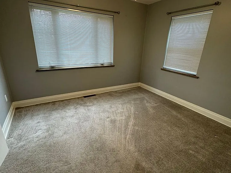 3921 W Ridge Rd — Photo 17