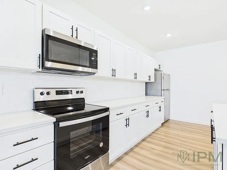 The Flats at Hampden — Photo 15